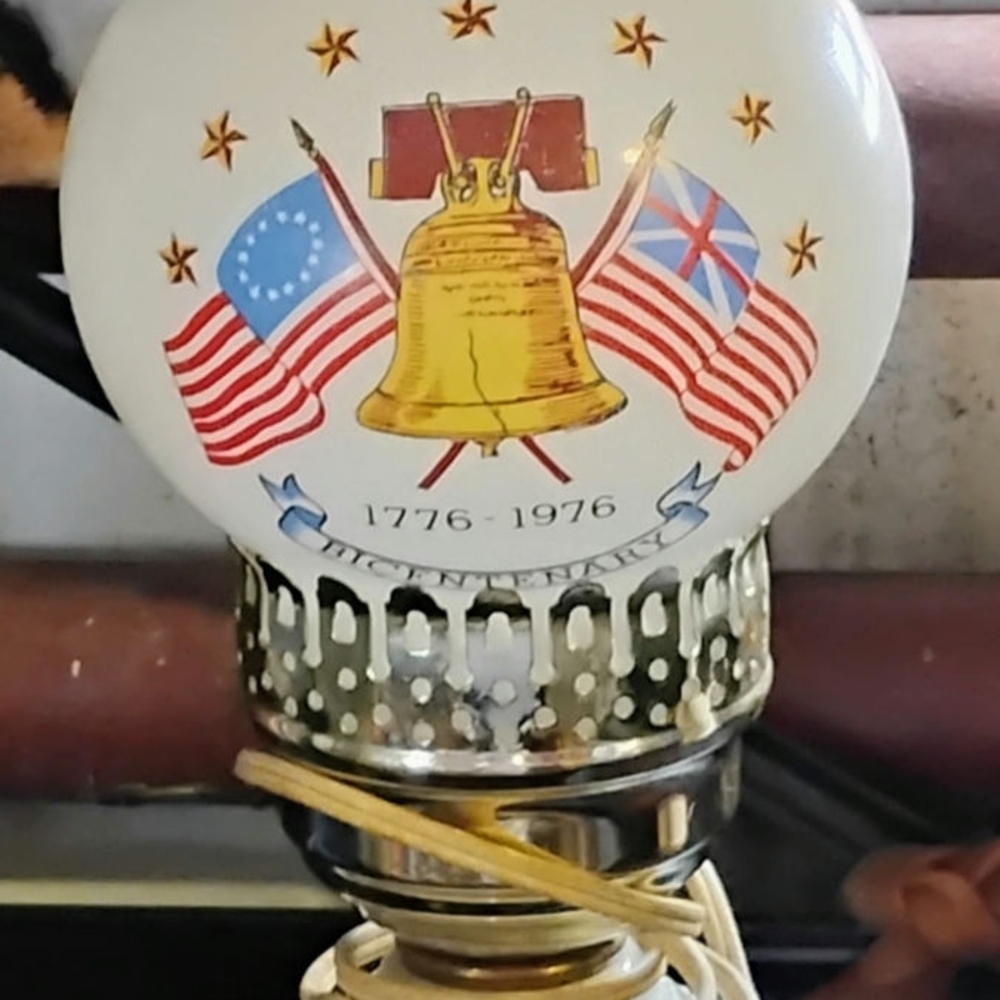 Vintage 1776-1976 Commemorative Lamp Finial